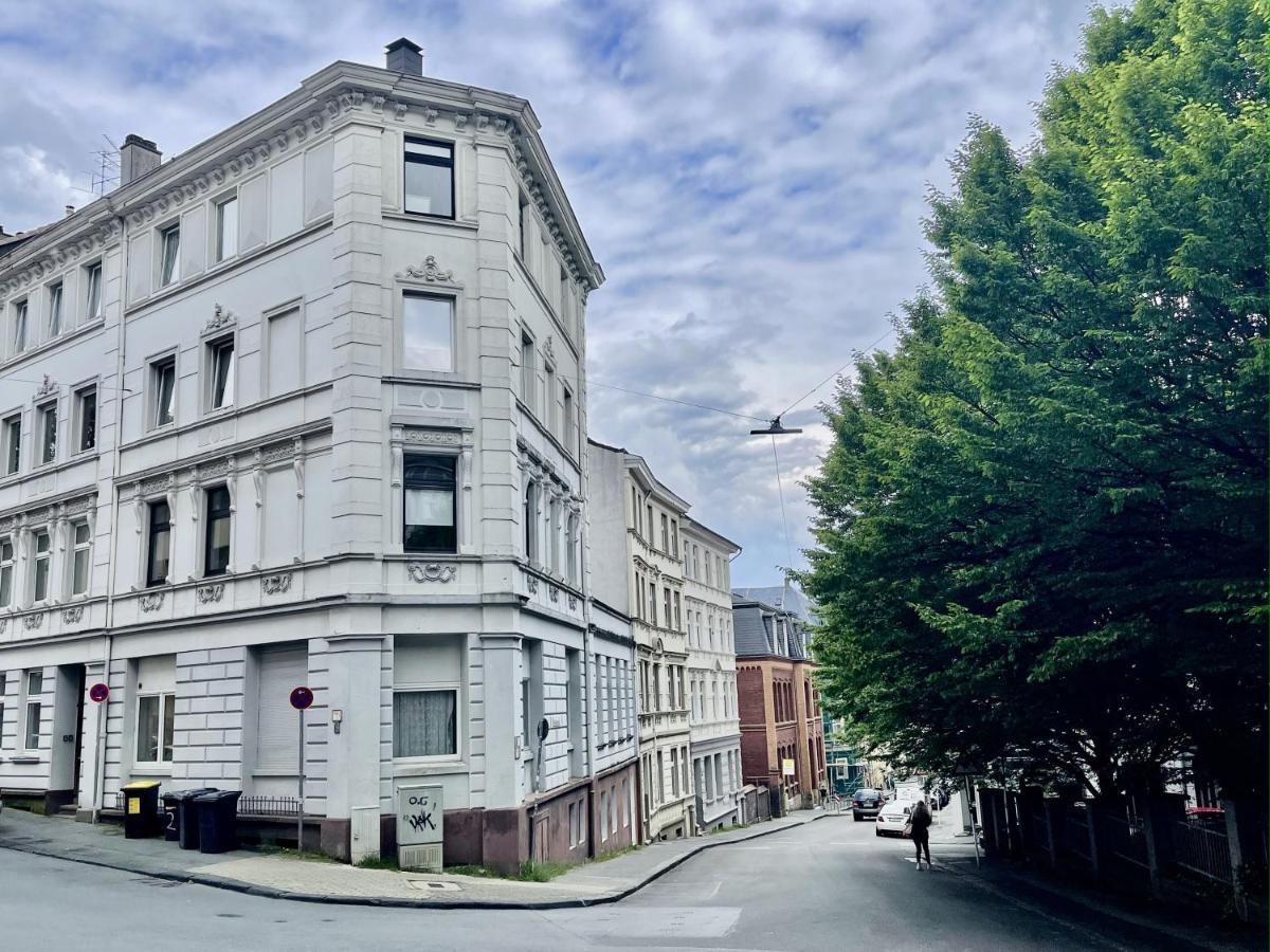Nostalgie Apartment - 3 Zimmer, 5 Betten, 7 Personen, Kontaktloses Einchecken, Netflix Wuppertal Extérieur photo