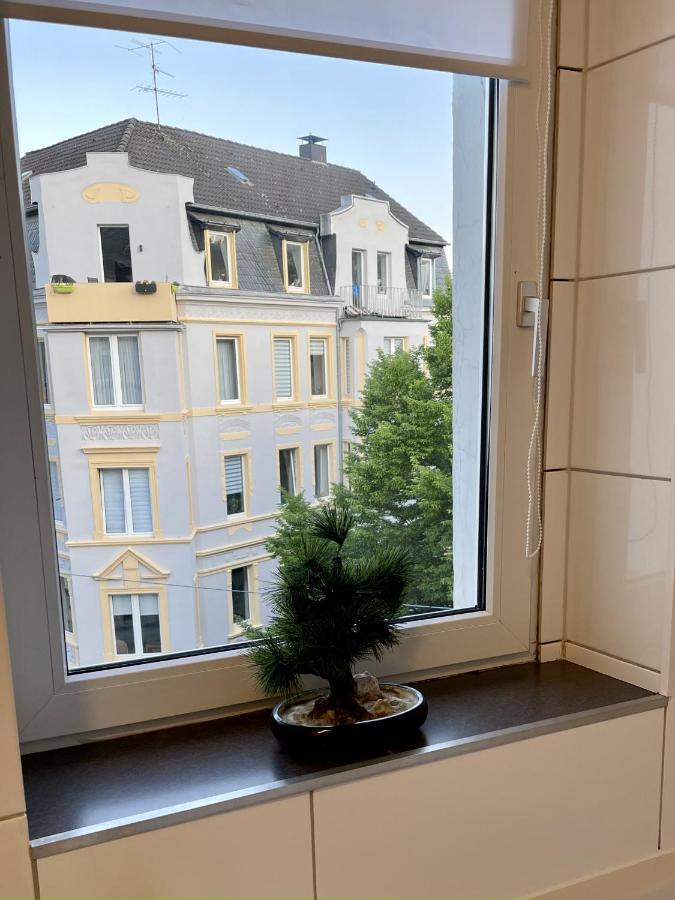 Nostalgie Apartment - 3 Zimmer, 5 Betten, 7 Personen, Kontaktloses Einchecken, Netflix Wuppertal Extérieur photo